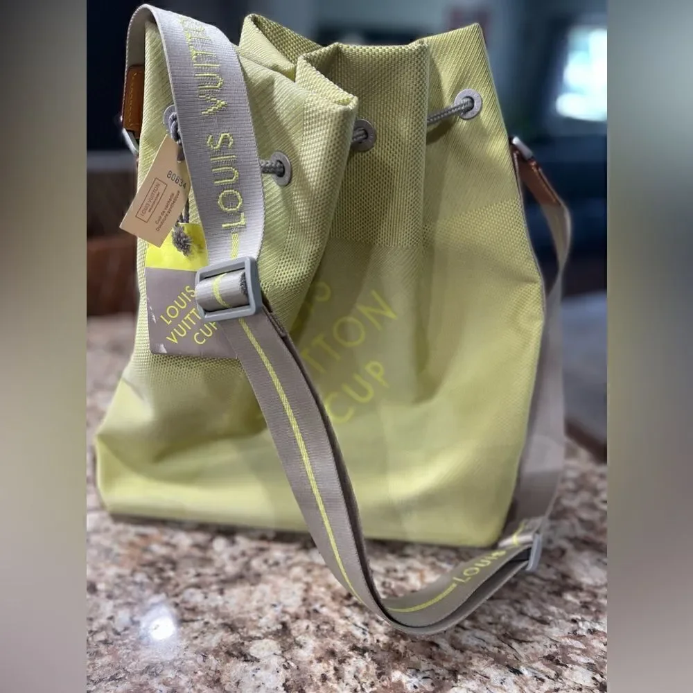 RARE Louis Vuitton 2002 Damier Geant LV Cup Volunteer Bag